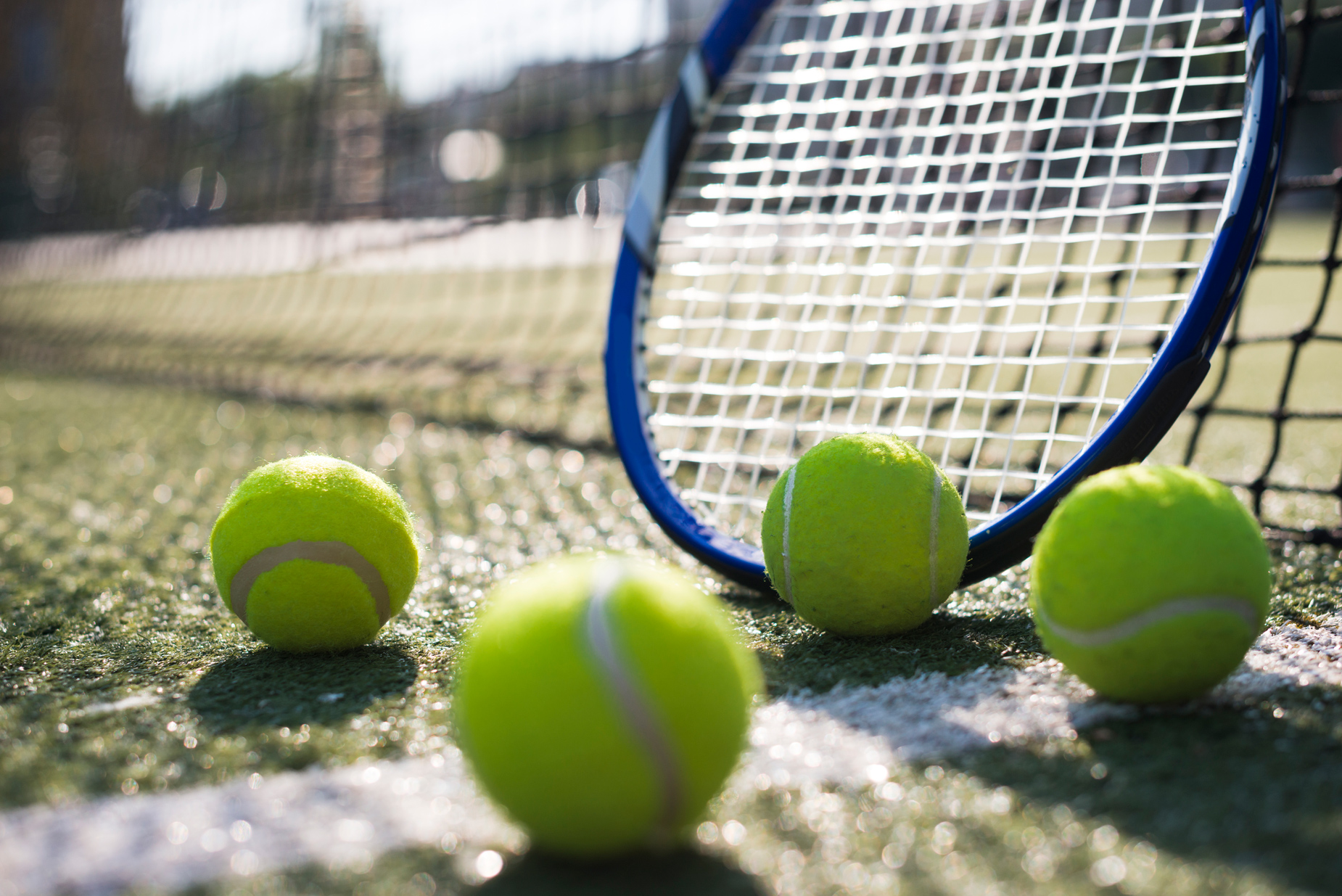 sideways-tennis-racket-balls